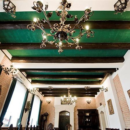 Hotel Restauracja Pod Parowozem Ostrowiec Świętokrzyski Buitenkant foto