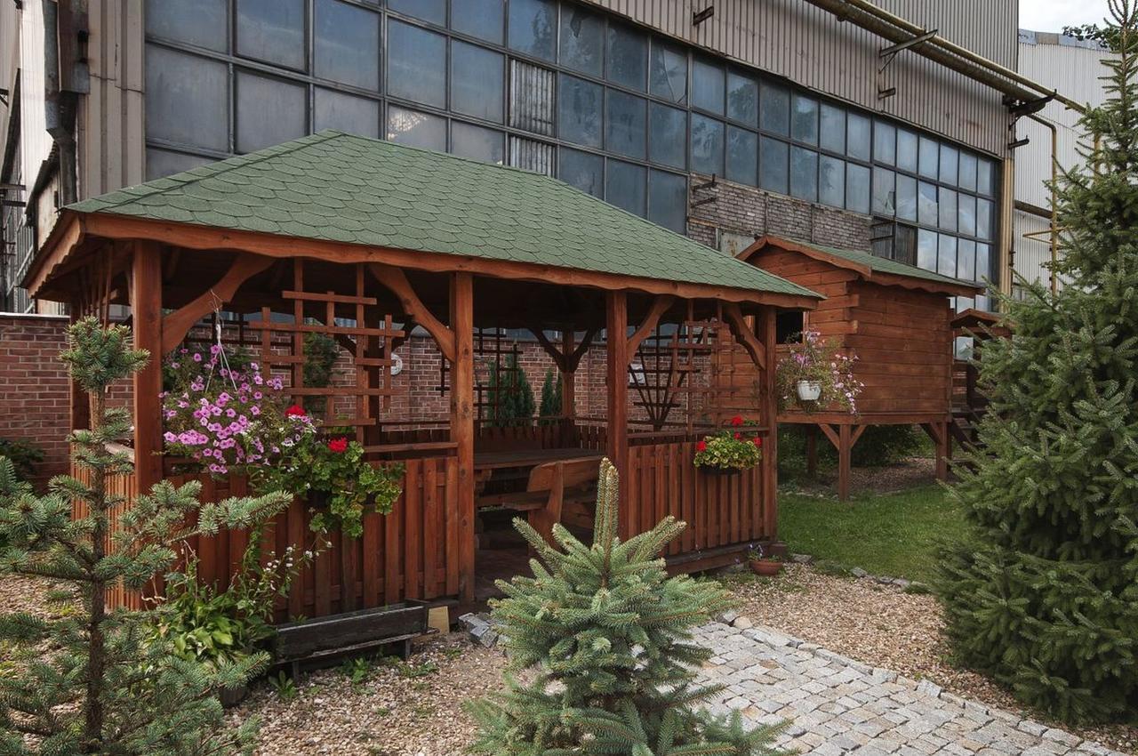 Hotel Restauracja Pod Parowozem Ostrowiec Świętokrzyski Buitenkant foto