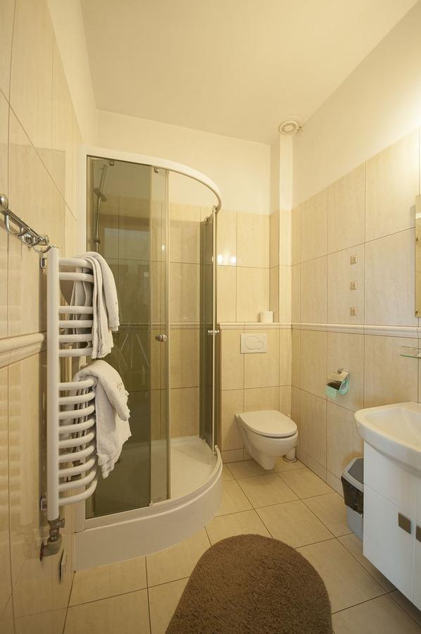 Hotel Restauracja Pod Parowozem Ostrowiec Świętokrzyski Buitenkant foto